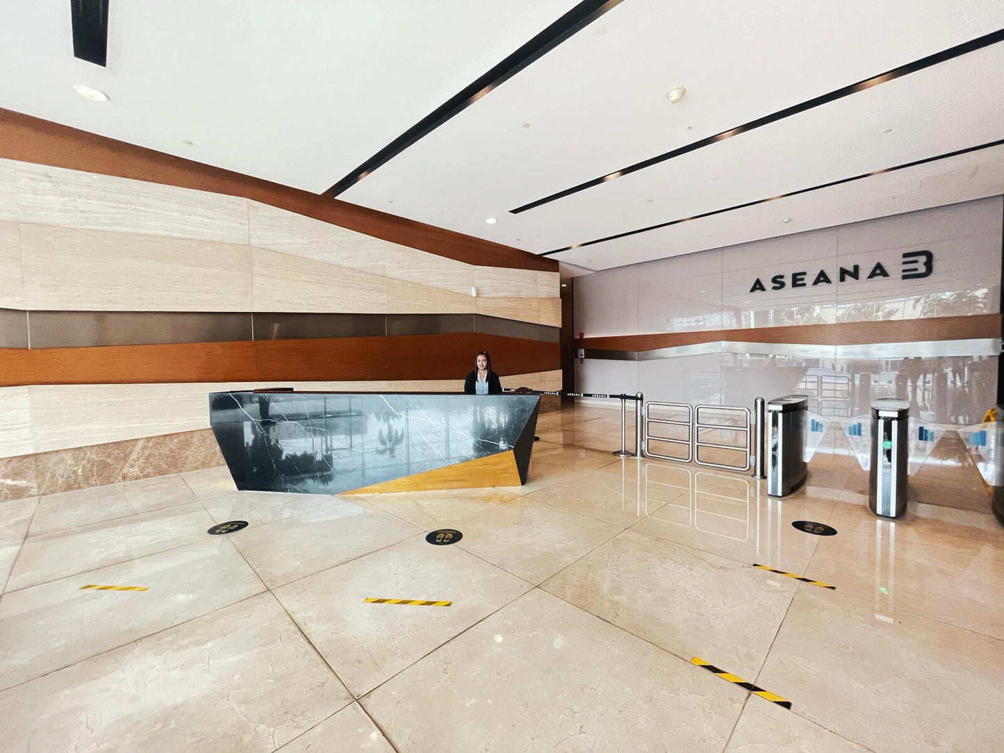 Aseana Three, Paranaque – Unit 1408 Office for Lease | 236 sqm