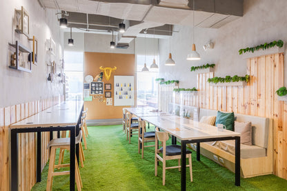 Serviced Office Ayala North Exchange – Suite · 20 Office for Lease | 30 sqm